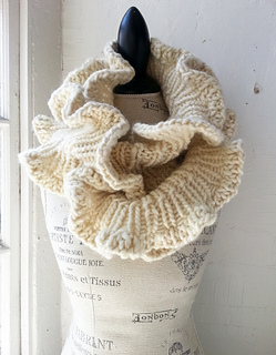 Rose_neck_ornament__2__small2