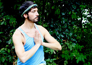 Twist-yoga-lores_small2
