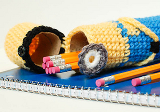 Crochet_minion_pencil_case__19_of_20__small2
