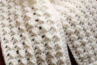 Keyhole_scarf__1_of_3__small2