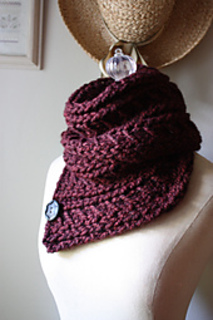 Burgundy_cowl_1_small2