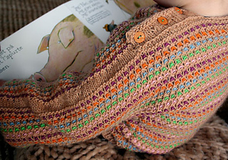 Knitted_sweater_small2