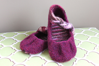 Plum_pleated_flats_3_small2