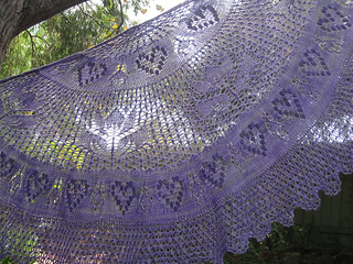Flowery_hearts_in_tree1_small2