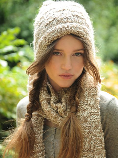 George_hat_scarf_alpaca_knitting_small2