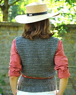 Solo_tank_top_back_alpaca_knitting_kit_small2