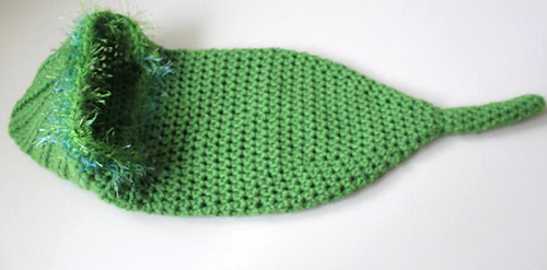 Green_peapod_cocoon_medium