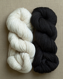 Joelle_sbiasgarterscarf_small2