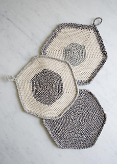 Set-of-three-pot-holders-600-14_small2