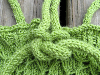 0170_susan_s_sunsuit__tying_straps__small2