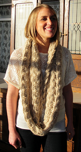 Baby_alpaca_infinity_scarf_004a_medium