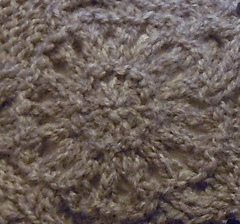 Hootin_it_beret_center_detail_online_small