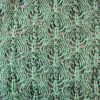 Yarn_nouveau_scarf__pineslayer-squ_small2