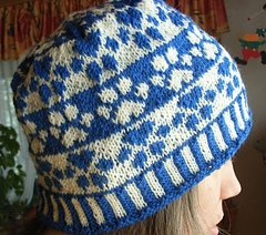 Dog_paw_beanie6_small