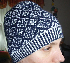 Snow_argyle_beanie4_small