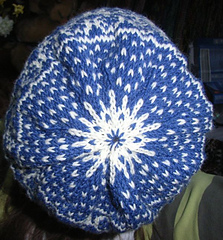 Christmas_stars_beanie3_small
