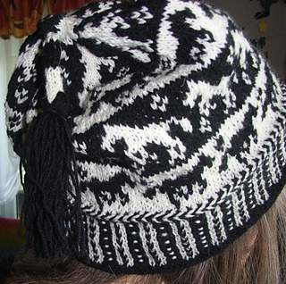 Horse_tail_beanie4_small2