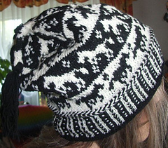 Horse_tail_beanie3_small