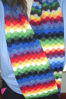 Infinity_rainbow_scarf5_small2