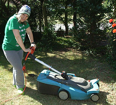 Mowing_the_lawn_beanie_publish15_small