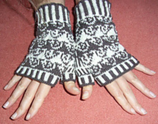 Hedgehog_mitts2_small2