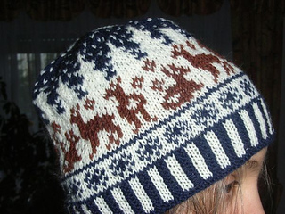 Snow_roe_deer_beanie1_small2