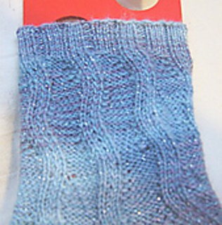 Glinda_sock_blue_cuff_small2