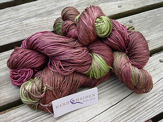 Silk_sweater_yarn_small2