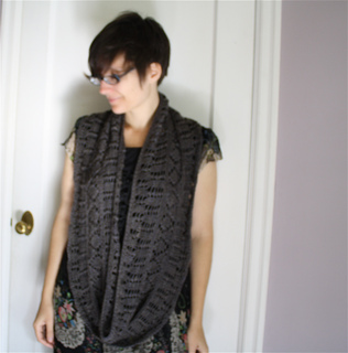 Grey_cowl_2_small2
