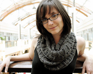 Grey_cowl_1_small2