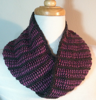 Birthday_cowl_wrapped_2_small2