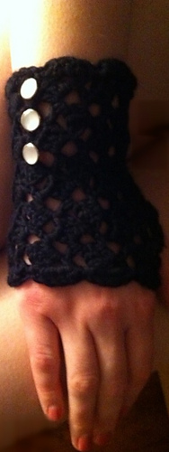 Gloves2-2_medium