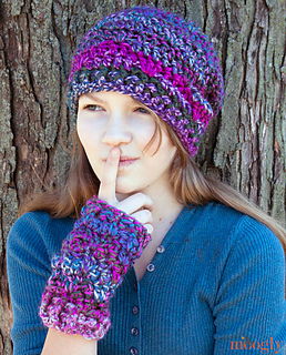 Luscious-one-skien-hat-and-mitts-1_small2