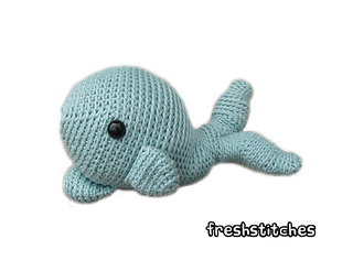 Whale_small2