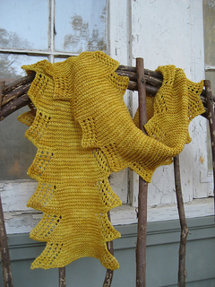 Petal_edge_scarf_2_small2