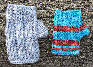 Grey_and_striped_mitt_small2