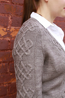 Heart_grey_sleeve_2_small2
