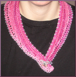 Lace_for_your_neck_ends_folded_over_in_front_--_petals_cherry_blossom_small2