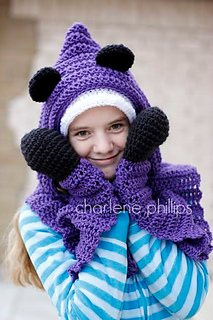 Hooded_bear_small2