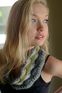 Gina_chunky_cowl_small2