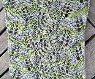 Red_butte_scarf_detail_small2
