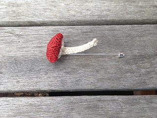 Mushroom_stickpin_sideways_small2