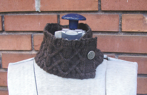 Trestle_neckwarmer_medium