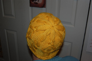 Yellow_diamond_hat_1_small2