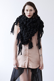 Belleville-shawl-black-gnd3_small2
