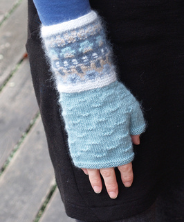 Bohus_fingerless_mitts1_small2