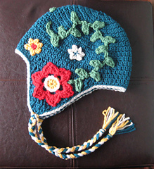 Womansearflaphatflatright_small