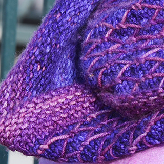 Cowl-doubled-wrong-side-showing_small2