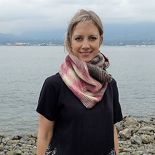 Portobello_cowl_2_the_crafty_jackalope_sized_small2