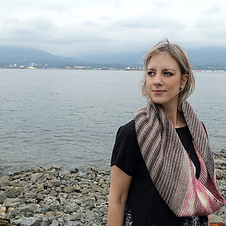 Portobello_cowl_2_the_crafty_jackalope_3_sized_small2